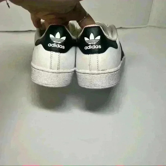 ADDIAS Unisex Kid’s Superstar White Black Stripe Sz 3 School Preppy Classic - Picture 5 of 11